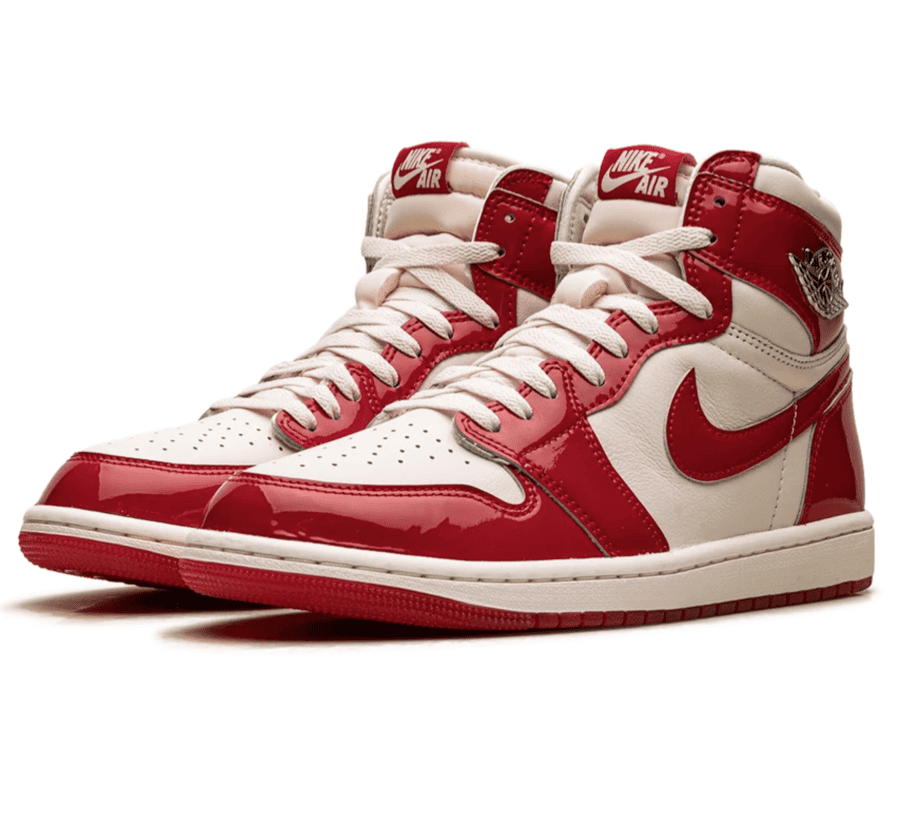 Air Jordan 1 High OG Nails and Grails W FD2596-601 seitliche Ansicht University Red Patentleder