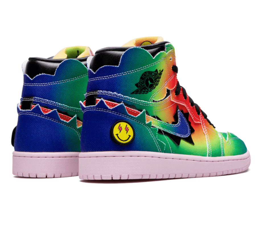 Air Jordan 1 High OG J Balvin Multi Color Paar hinten mit J Balvin Smiley Patch und farbenfrohem Fersenbereich