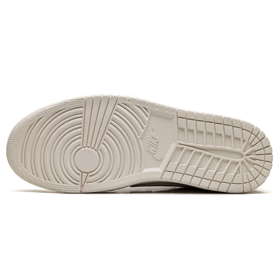 Air Jordan 1 Low OG Sail HQ6998-100 Outsole unten mit Sail Außensohle