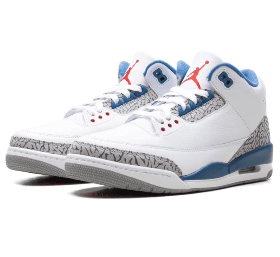 Air Jordan 3 True Blue seitliche Ansicht mit Elephant Print und True Blue Details