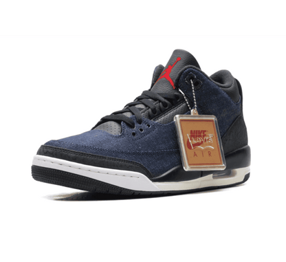 Air Jordan 3 x Levi’s Indigo Blue einzelner Sneaker seitlich