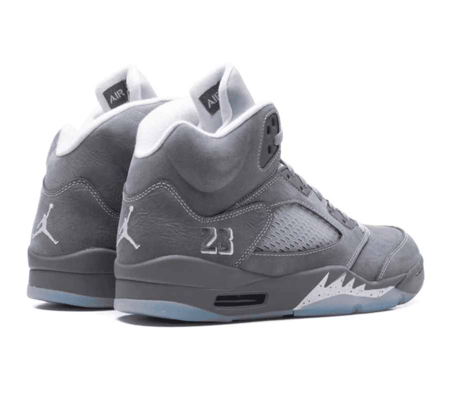 Nike Air Jordan 5 Wolf Grey Sneaker Paar hinten mit 23 Logo