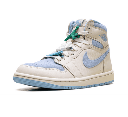 Air Jordan 1 High OG Psychic Blue einzelner Sneaker seitlich mit abnehmbaren Lace-Accessoires