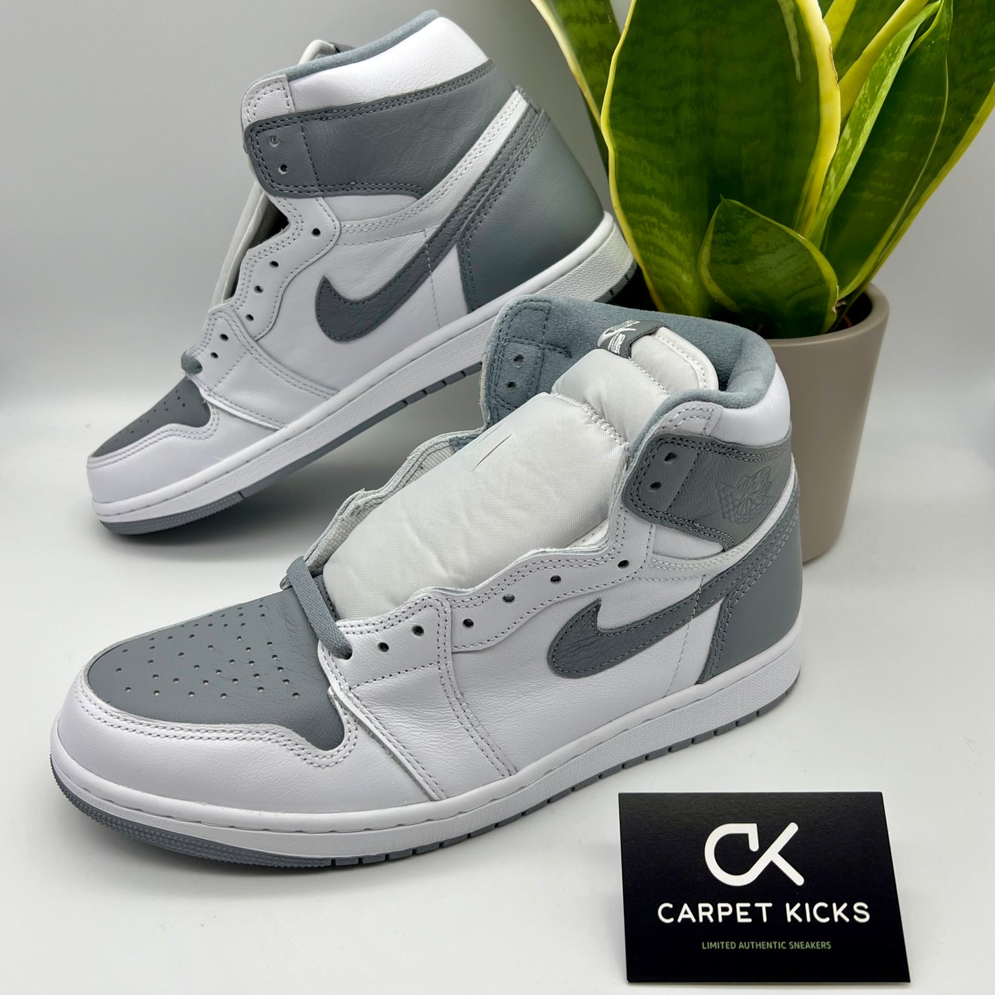 Air Jordan 1 High OG Stealth