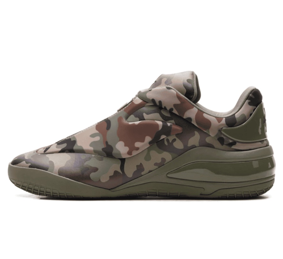 Converse SHAI 001 Camo Sneaker Paar vorne Hauptbild Perspective mit Camouflage-Design