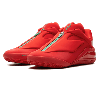Converse Shai 001 Winter Red Seitenansicht mit futuristischem Design