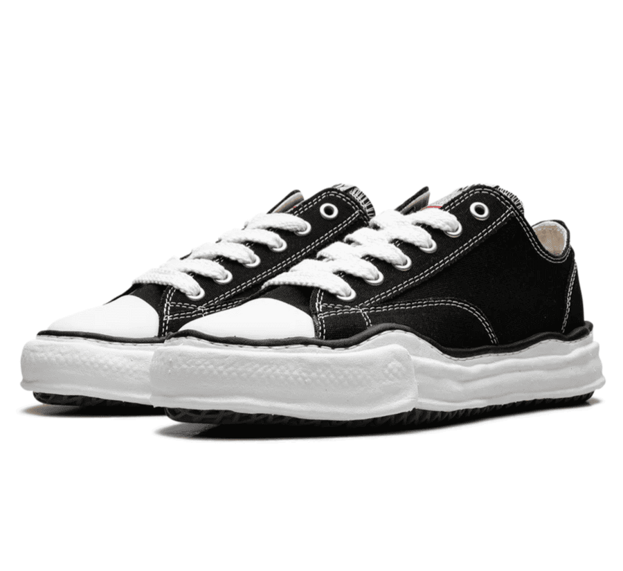 Maison Mihara Yasuhiro Peterson OG Sole Canvas Low Black Canvas Sneaker Vorderansicht
