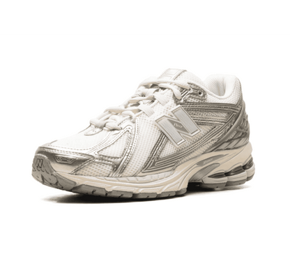 New Balance 1906R Arid Stone einzelner Sneaker seitlich
