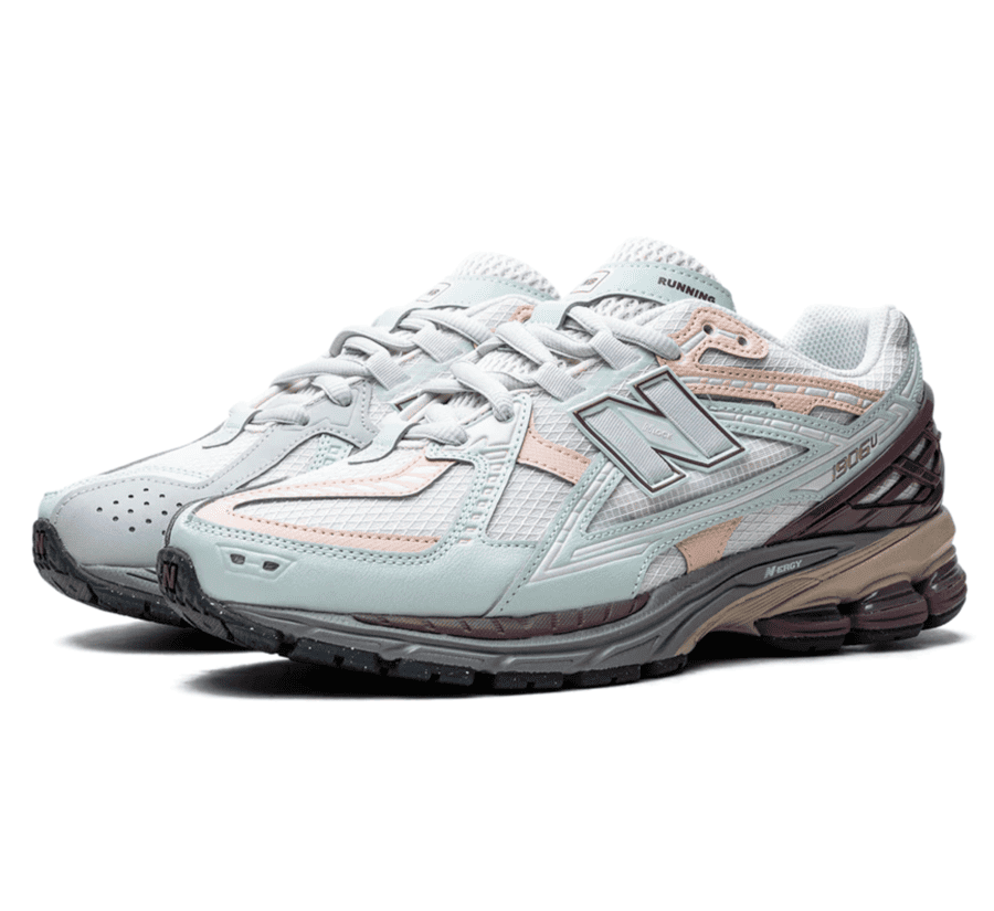 New Balance 1906R Clay Ash Seitenansicht mit N Logo