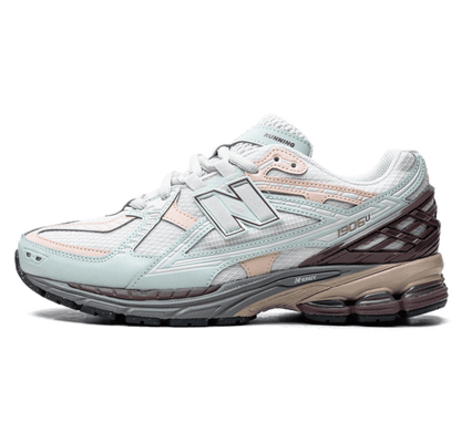 New Balance 1906R Clay Ash Sneaker Paar vorne Perspective