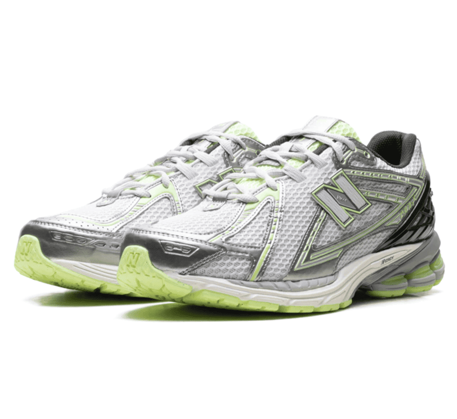 New Balance 1906R Dark Silver Metallic Mint Flash Seitenansicht mit N Logo