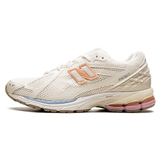 New Balance 1906R Pink Sugar Sneaker Paar vorne Perspective