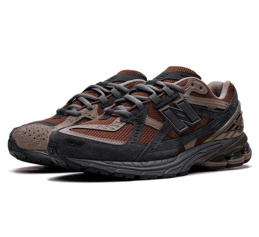New Balance 1906U Rich Oak Phantom Seitenansicht mit N Logo