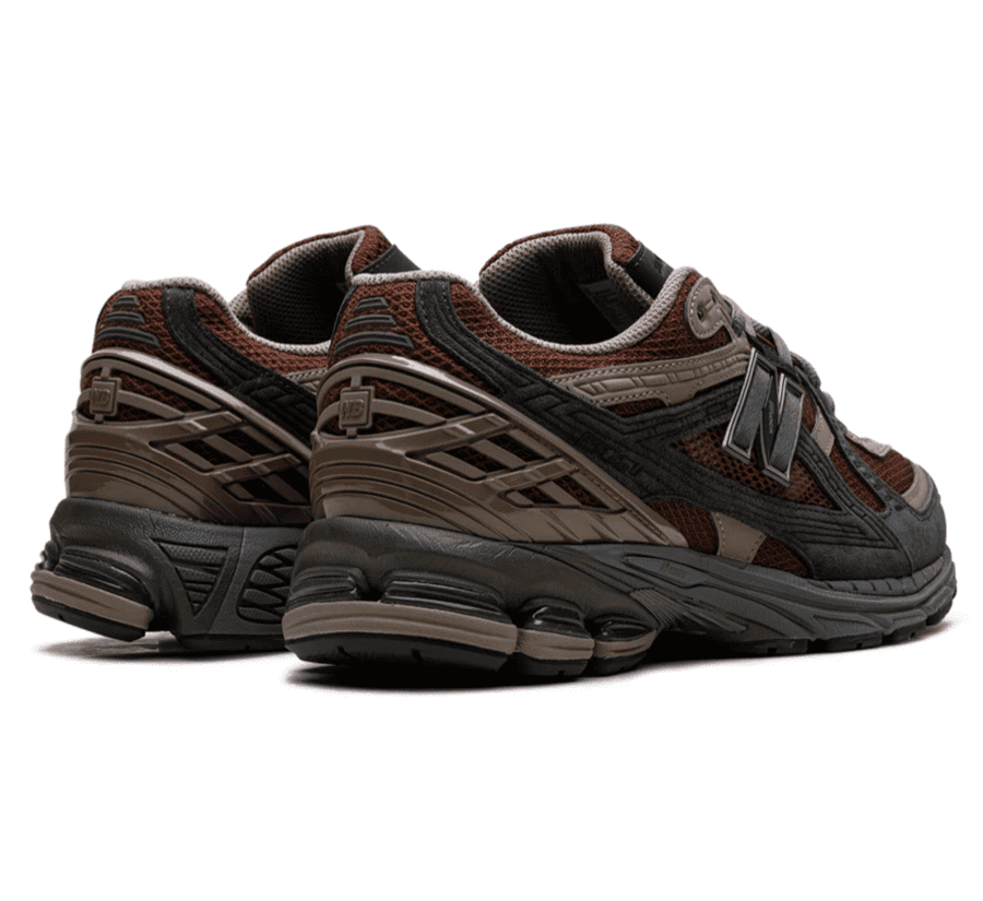 New Balance 1906U Rich Oak Phantom Sneaker Paar hinten