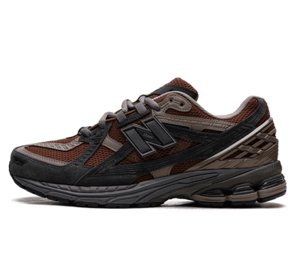 New Balance 1906U Rich Oak Phantom Sneaker Paar vorne Perspective