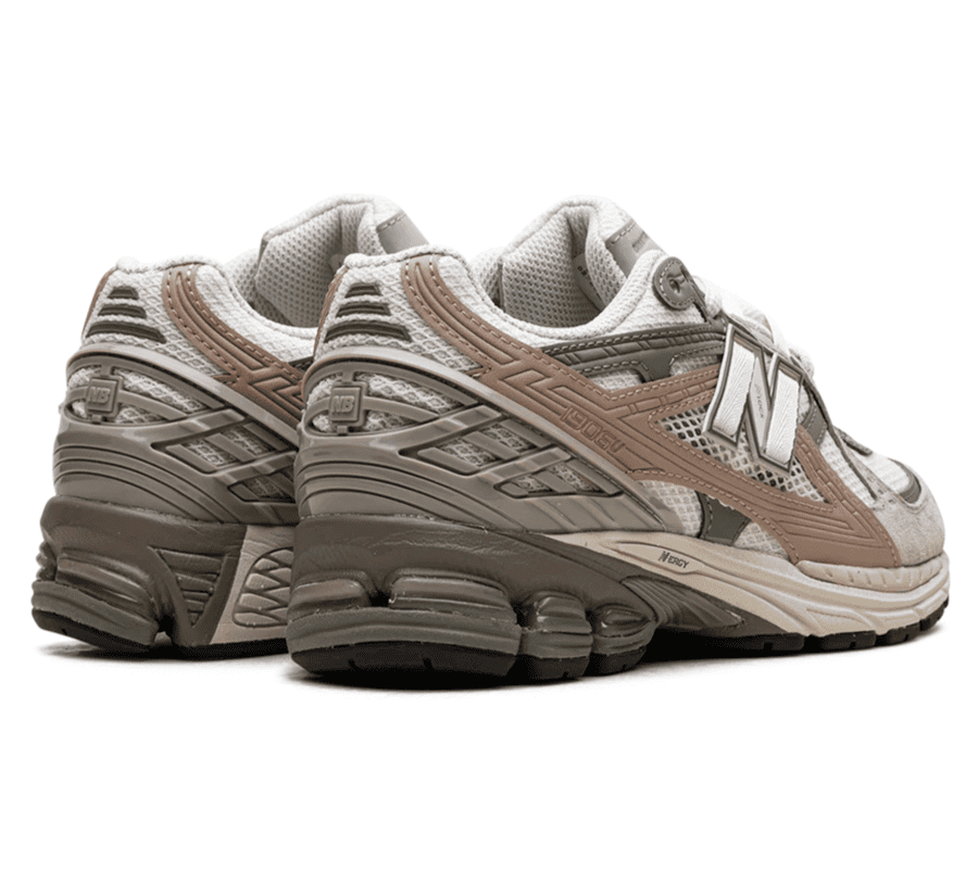New Balance 1906U Linen Dark Olivine Sneaker Paar hinten