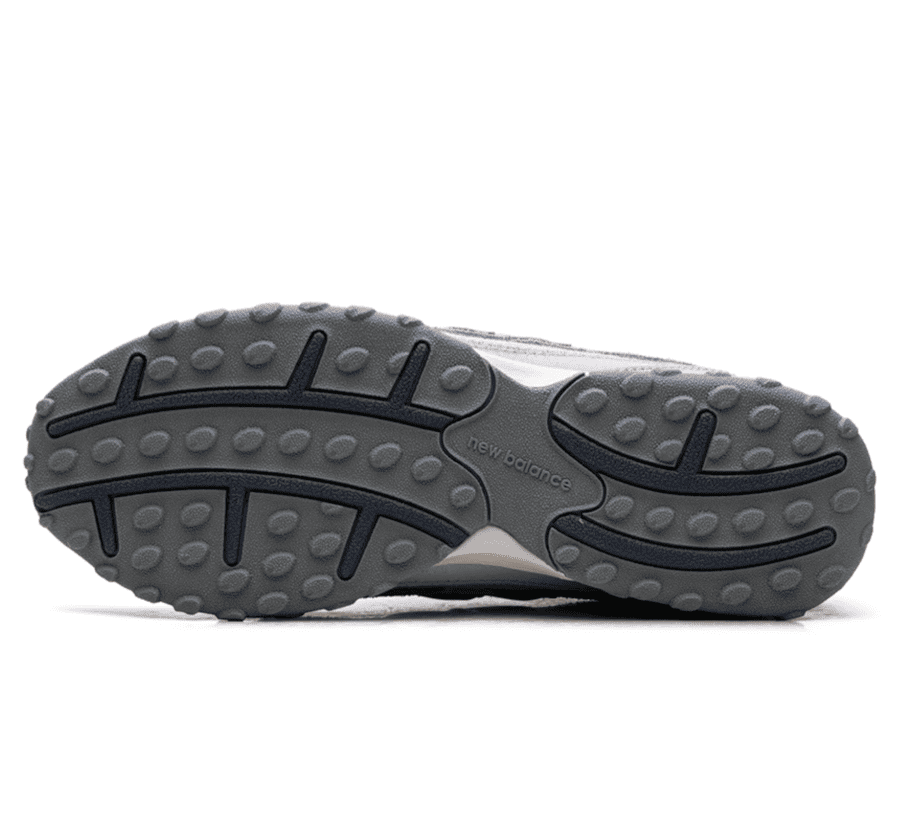 New Balance 204L Raincloud Ash Wood Outsole unten mit griffigem Gummiprofil