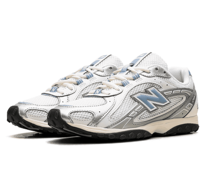 New Balance 204L Silver Metallic Sky - weiß blauer Sneaker