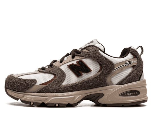 New Balance 530 Brown Tan Sneaker Paar vorne Perspective
