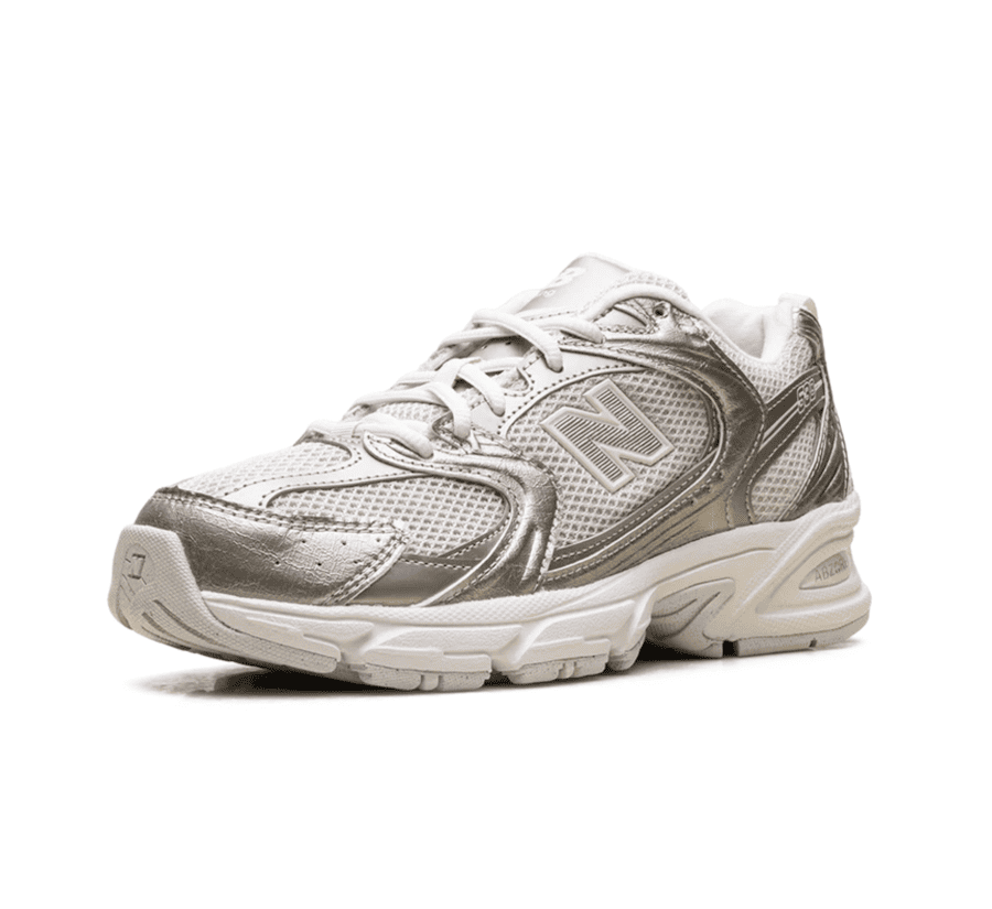 New Balance 530 Gold Metallic Linen einzelner Sneaker seitlich