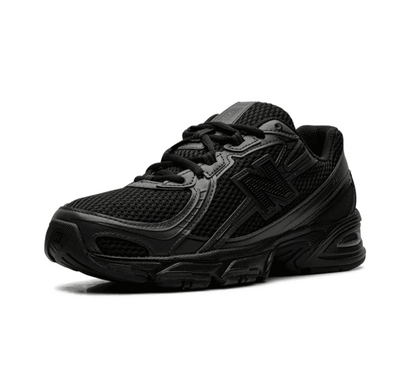 New Balance 740 Triple Black - schwarzer Sneaker