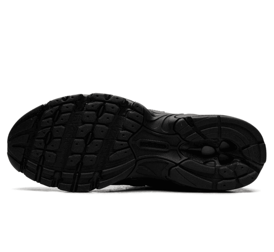 New Balance 740 Triple Black - schwarzer Sneaker