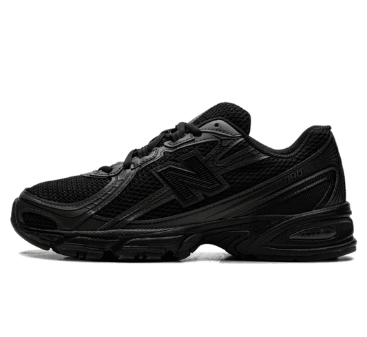 New Balance 740 Triple Black - schwarzer Sneaker