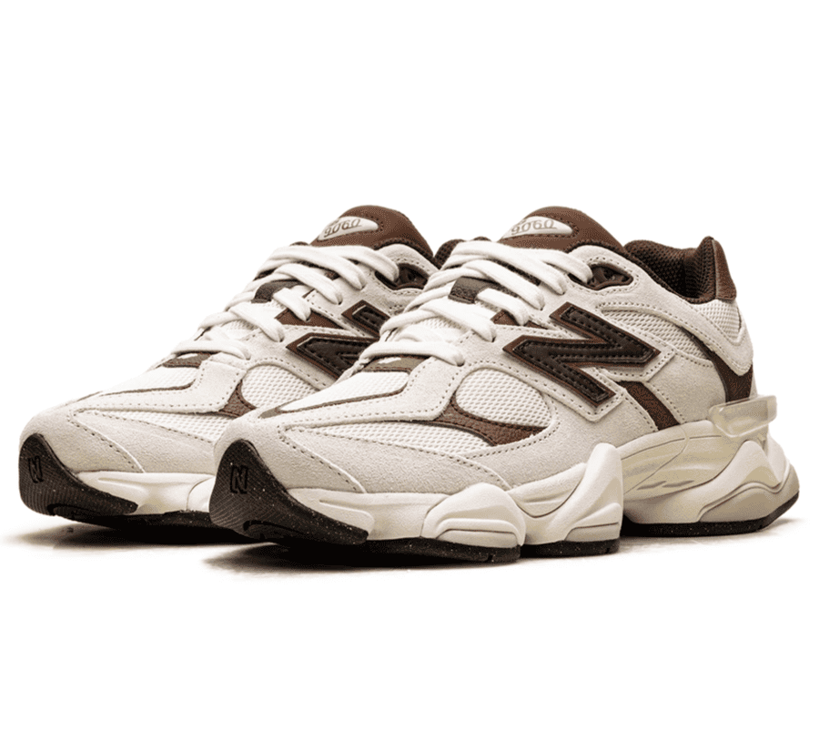 New Balance 9060 Breakfast Tea Angora seitliche Ansicht mit Wildleder-Overlays und markanter Mittelsohle