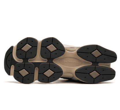 New Balance 9060 Driftwood Castlerock - brauner Sneaker