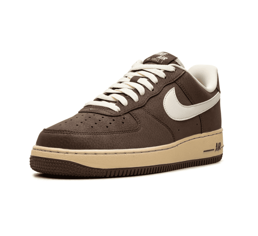 Nike Air Force 1 07 Cacao Wow FZ3592-259 einzelner Schuh seitlich mit weißem Nike Swoosh