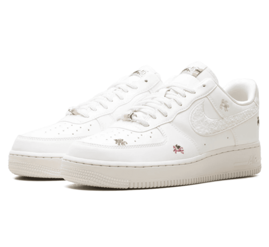 Nike Air Force 1 Low Year of the Horse Seitenansicht mit Premium-Leder