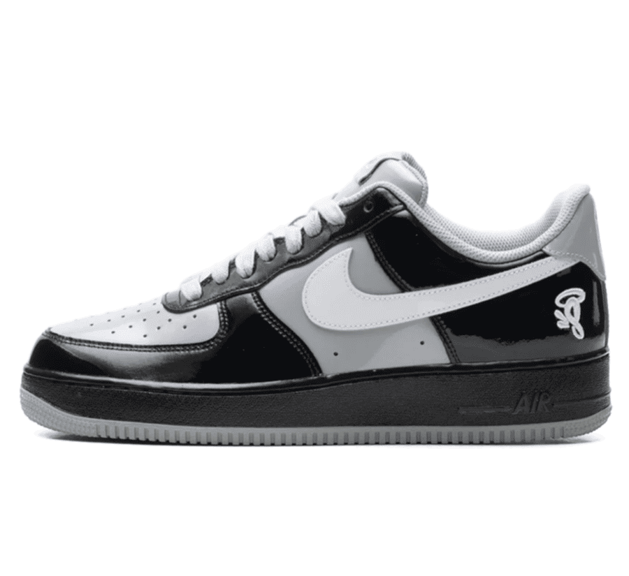 Nike Air Force 1 Low x Central Cee Black Smoke Grey Sneaker Paar vorne Perspective