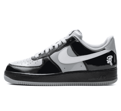 Nike Air Force 1 Low x Central Cee Black Smoke Grey Sneaker Paar vorne Perspective
