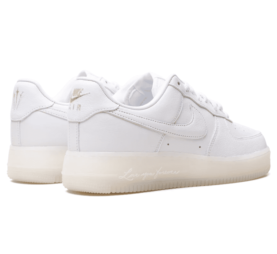 Nike Air Force 1 Low x NOCTA Certified Lover Boy Cobalt Tint Paar hinten mit hochwertiger Fersenkappe und Co-Branding