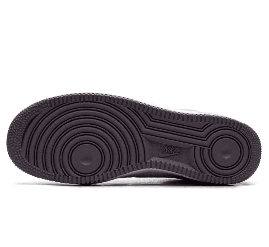 Nike Air Force 1 Low x Kobe Bryant Forever Summit White Daybreak Outsole unten mit klassischem Air Force 1 Profil