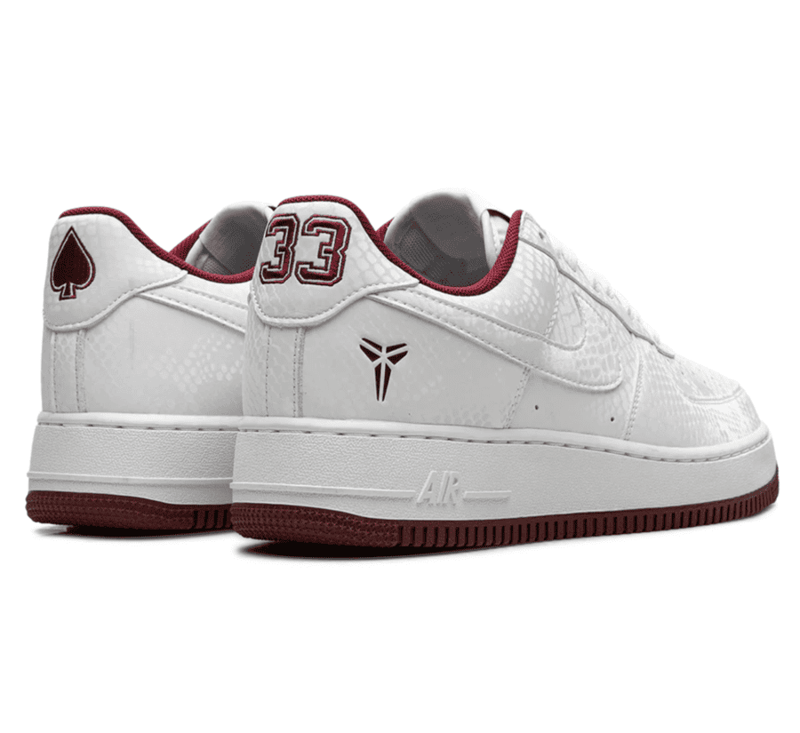 Nike Air Force 1 Low x Kobe Bryant Lower Merion Aces Sneaker Paar hinten