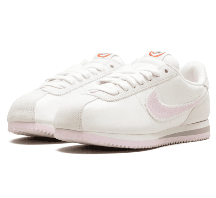 Nike Cortez Valentine's Day (W) - weiß grau pinker Sneaker