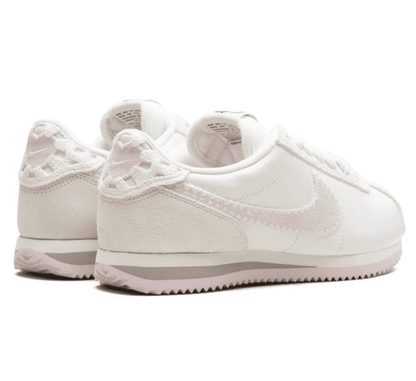Nike Cortez Valentine's Day (W) - weiß grau pinker Sneaker