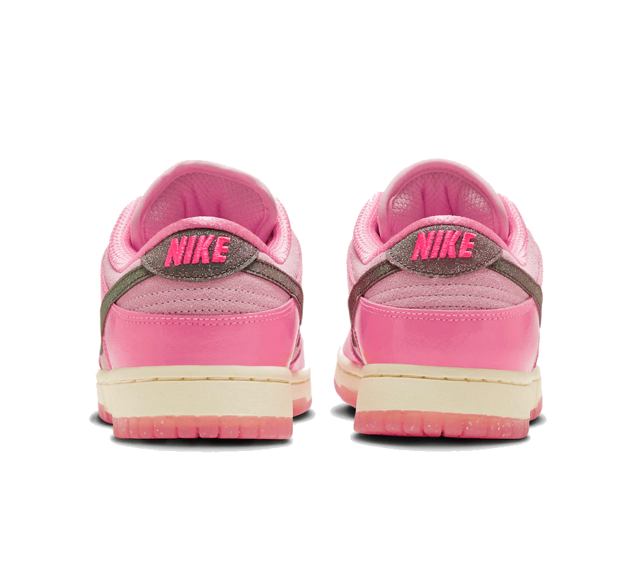 Nike Dunk Low Barbie