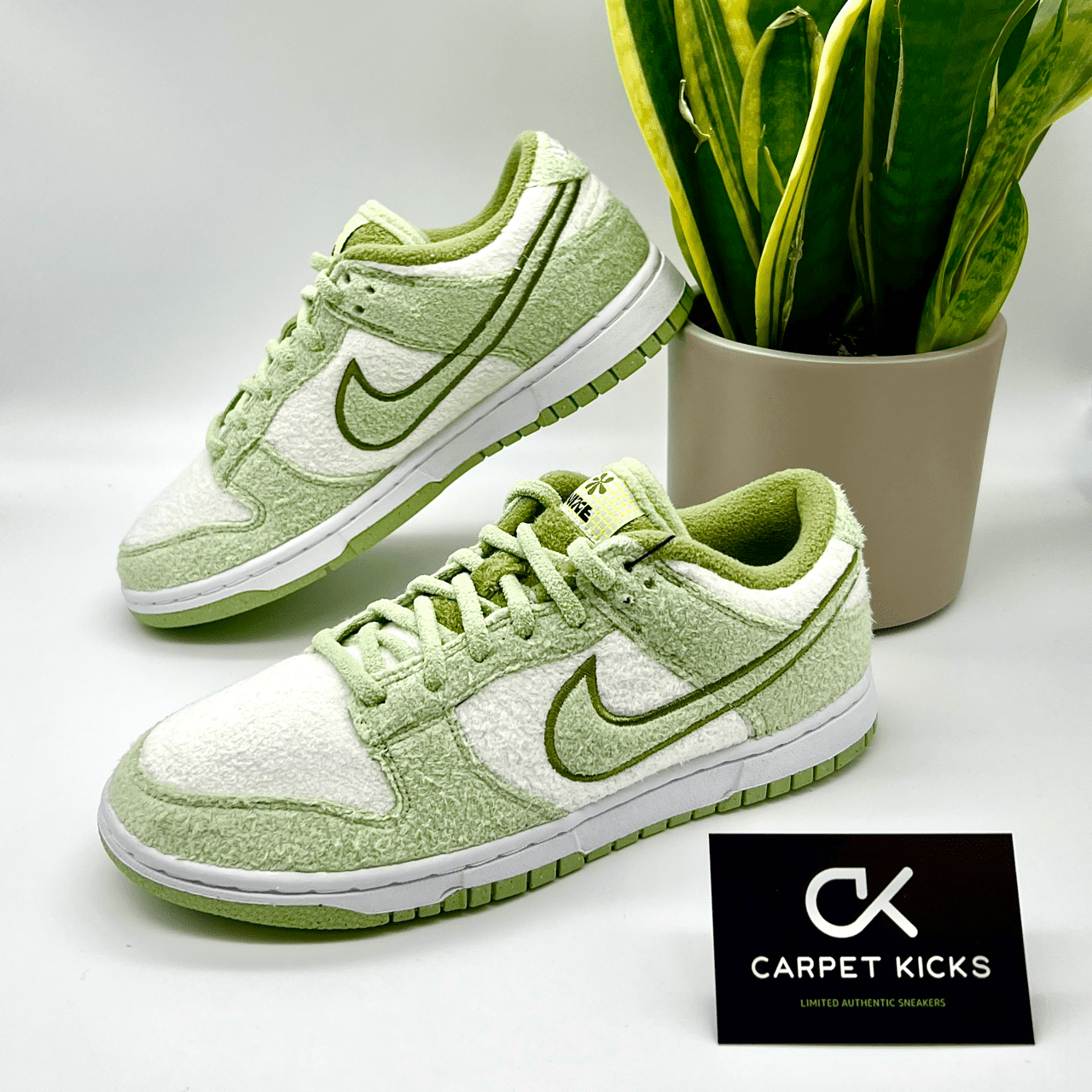 Nike Dunk Low Fleece Pack - Honeydew - CARPET KICKS