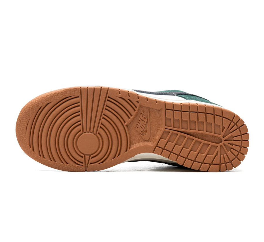 Nike Dunk Low Green Snake