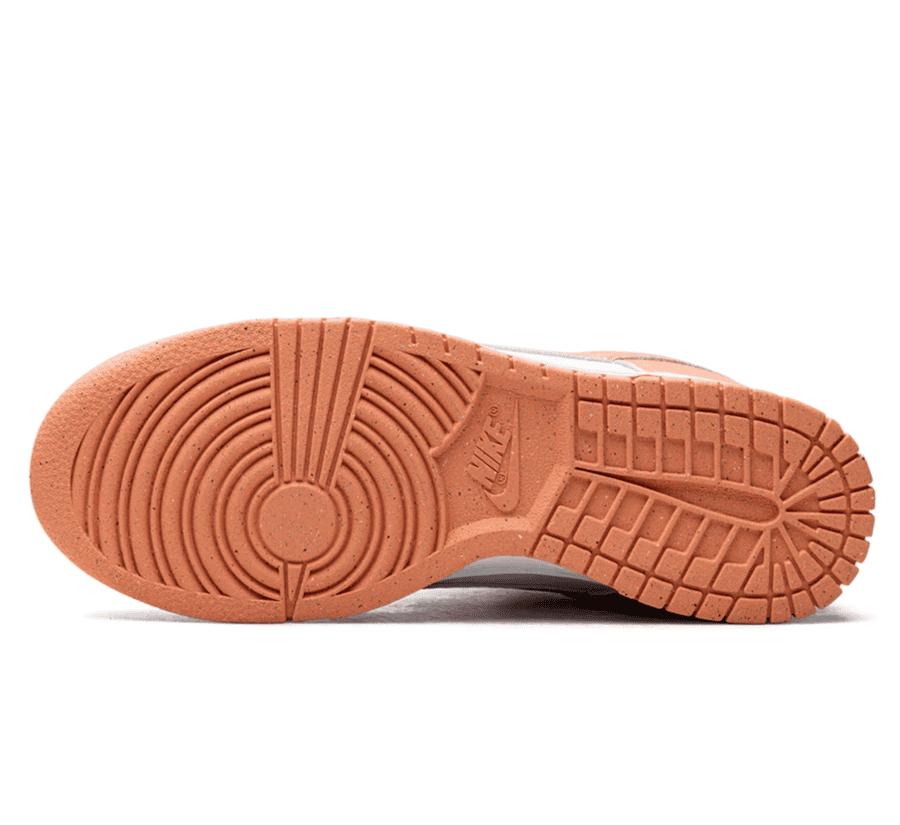 Nike Dunk Low Light Wild Mango (W) - weiß orangener Sneaker