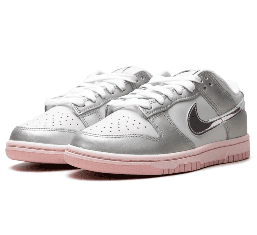 Nike Dunk Low LX Metallic Silver Pink Foam W HM3698-006 seitliche Ansicht mit Metallic Silver Swoosh
