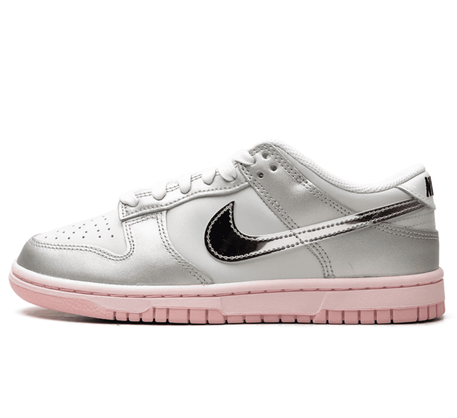 Nike Dunk Low LX Metallic Silver Pink Foam W HM3698-006 Paar vorne Hauptbild Perspective