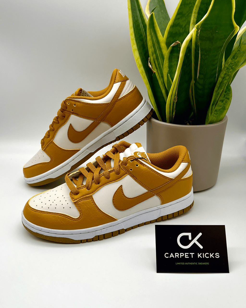 Nike Dunk Low Next Nature Phantom - CARPET KICKS