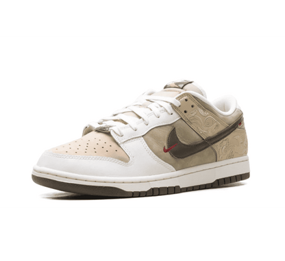 Nike Dunk Low Pegasus Pack Year Of The Horse einzelner Sneaker seitlich