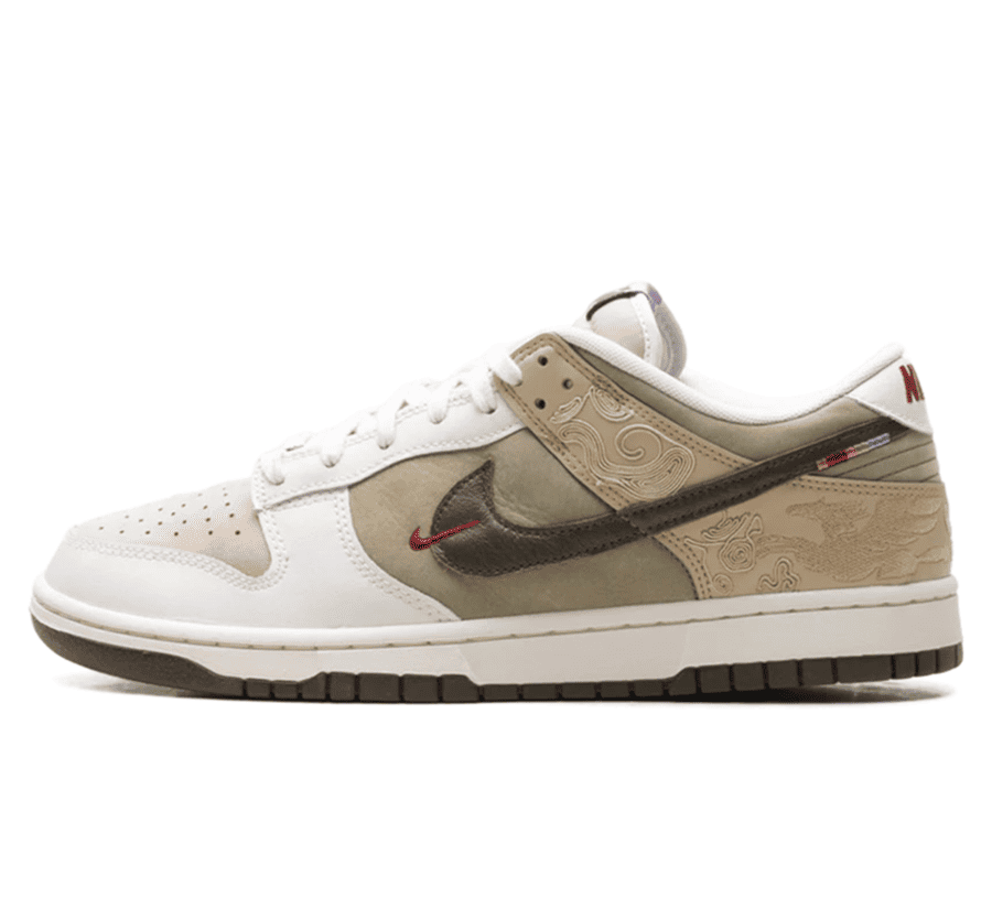 Nike Dunk Low Pegasus Pack Year Of The Horse Sneaker Paar vorne Perspective