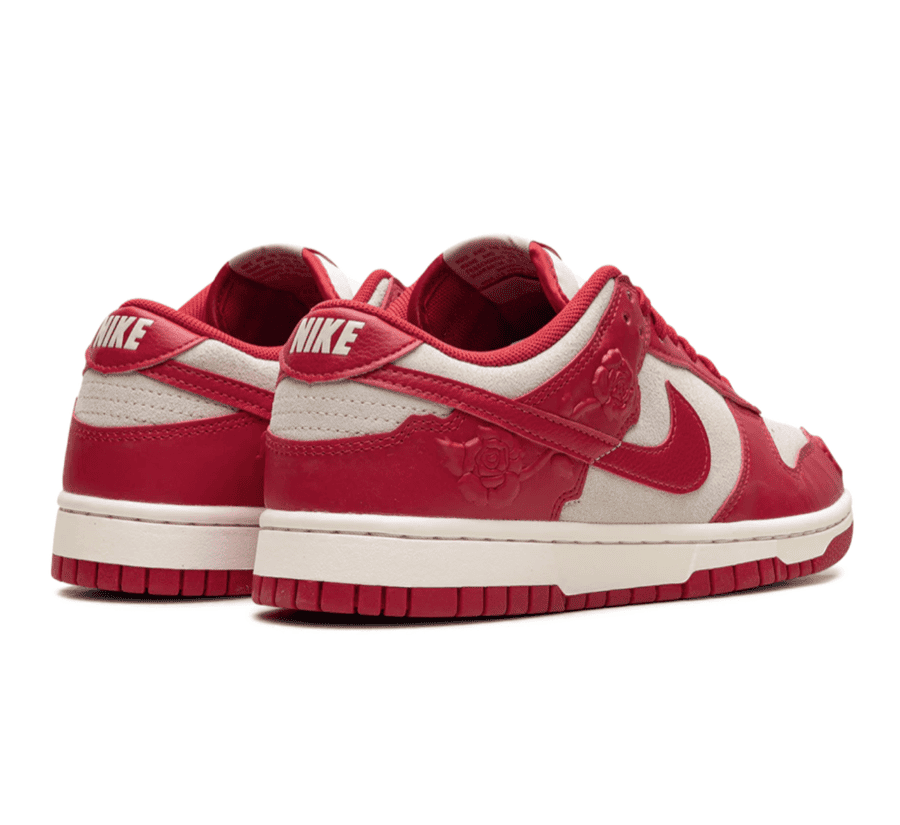 Nike Dunk Low Red Roses (W)