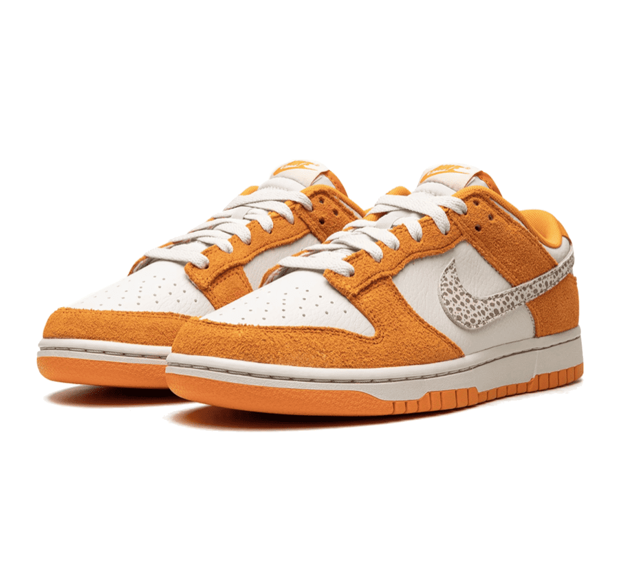 Nike Dunk Low Safari Swoosh Kumquat Paar Seitlich Vorne