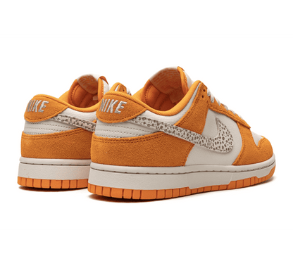 Nike Dunk Low Safari Swoosh Kumquat Hinten